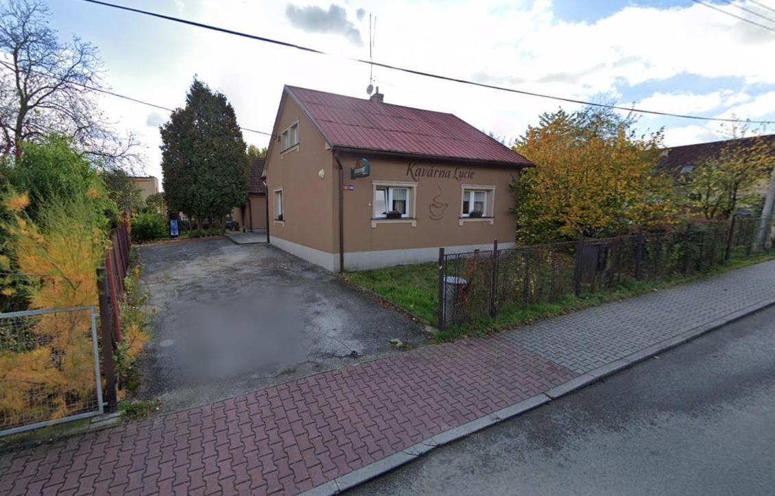 Kavarna Lucie S Ubytovanim Horni Terlicko Exterior photo